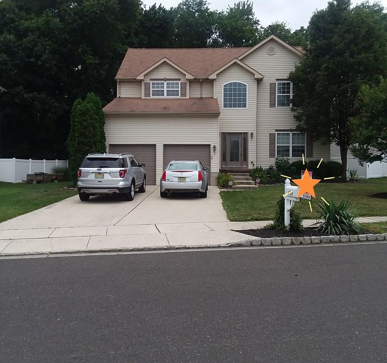 2nd image of 424 Eryn Rd