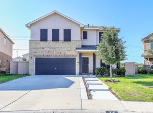 310 Bluff Oak Dr, Laredo, TX 78045