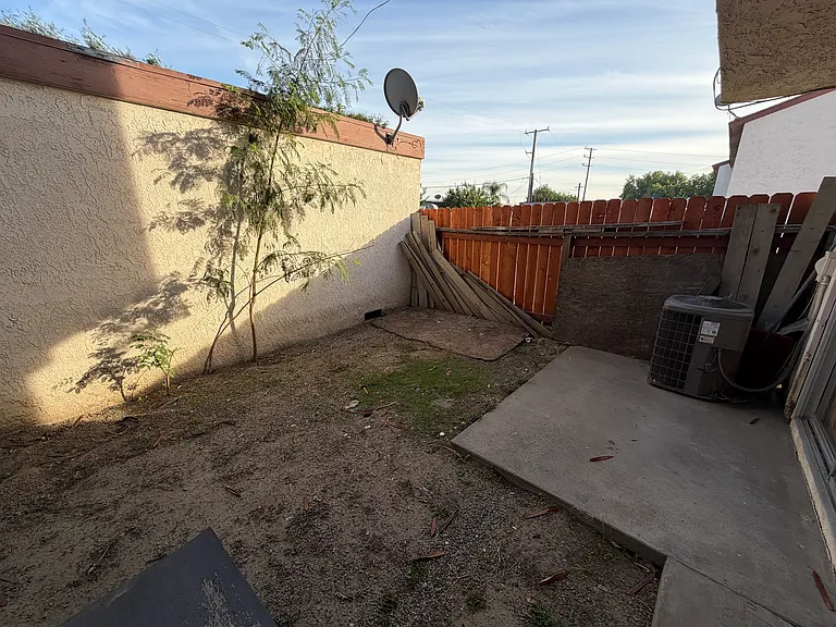369 N Eucalyptus Ave #31 — Photo 22