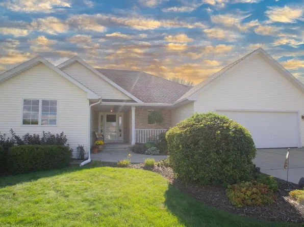 805 Fieldcrest COURT, Watertown, WI 53094