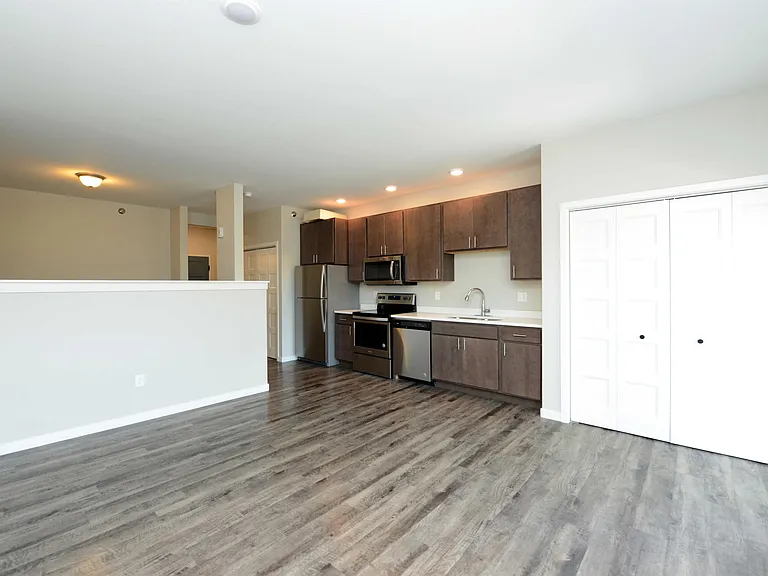 914 15th St N #103 — Photo 2