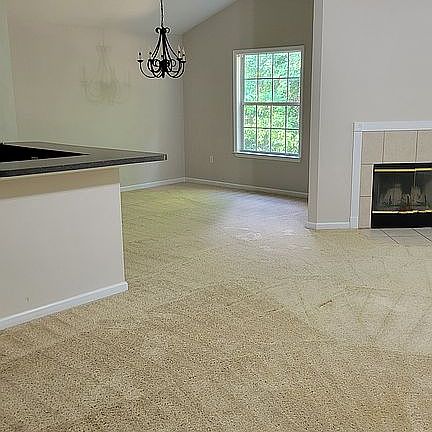 5th image of 3512 Larkspur Ln
