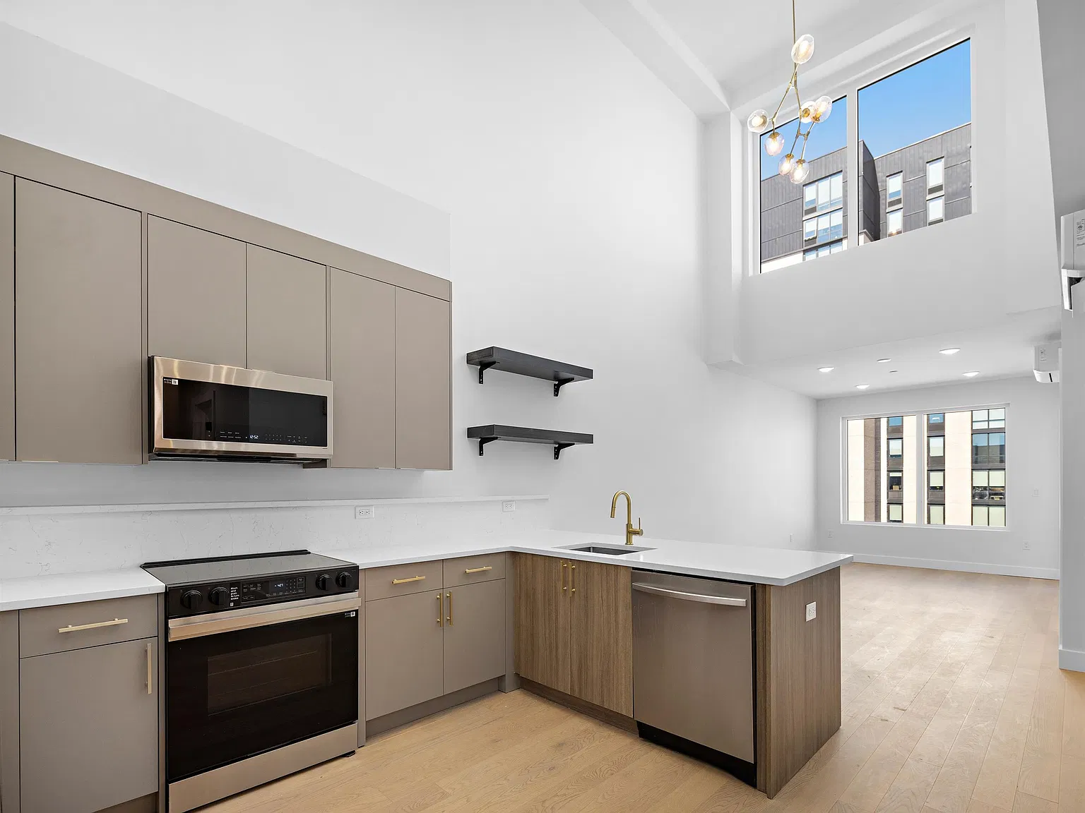 2 bed, 2.0 bath, 1019 sqft, $3,200 — Photo 3