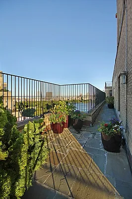 Sold by Corcoran | media 2