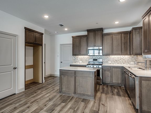 4th image of 274 Harvest Way