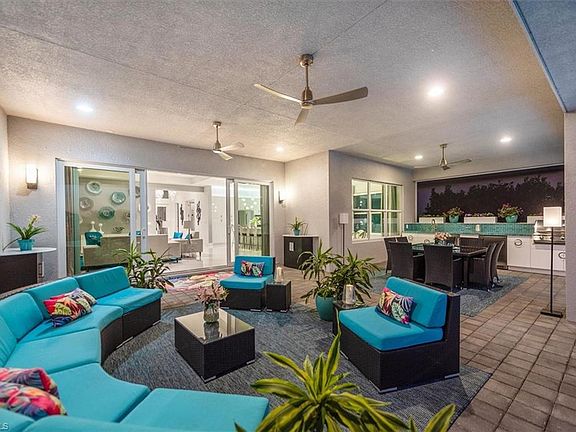 3rd image of 12044 Oleander AVE