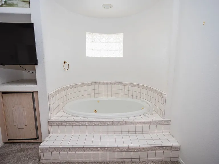 2320 Snead Dr — Photo 43