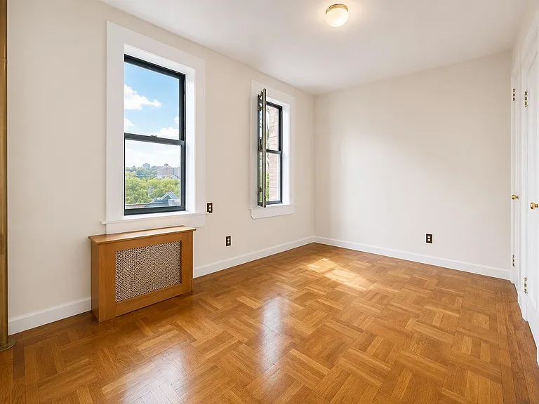 1803 Riverside Dr #5D — Photo 7