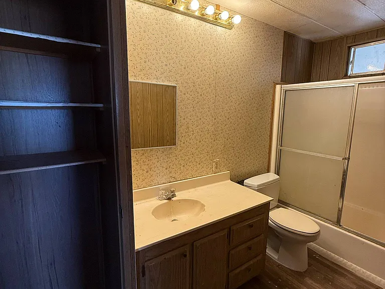 8221 S Taylor Ln — Photo 21
