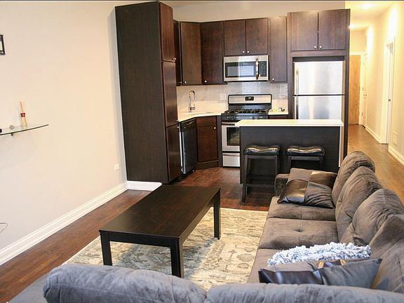 4th image of 3410 N Lawndale Ave #2