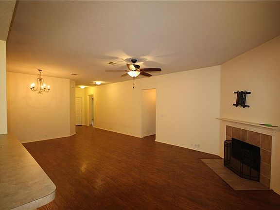 4th image of 2213 John Tee Dr