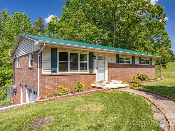 111 Baxter St, Morganton, NC 28655