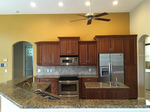 3rd image of 4681 Fernway Dr