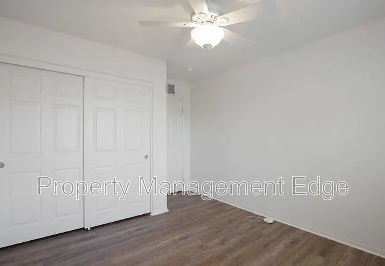 23536 Silverwood St — Photo 16
