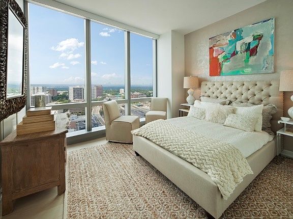 3rd image of 824 Park Ave