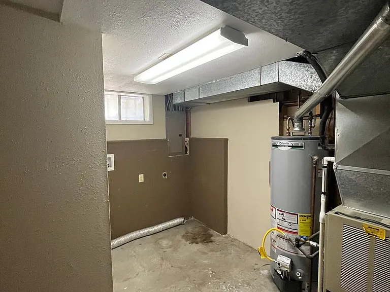 2911 Vermillion Dr — Photo 14