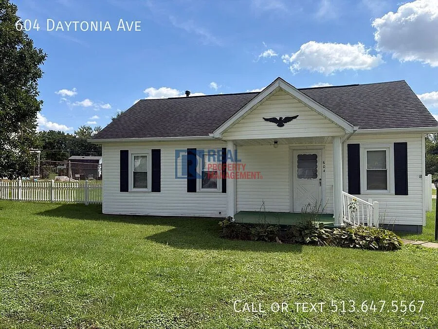Updated 2 BR 1 BA Dayton Home w/Garage — Photo 2