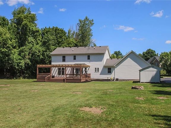 4th image of 180 Gary Dr
