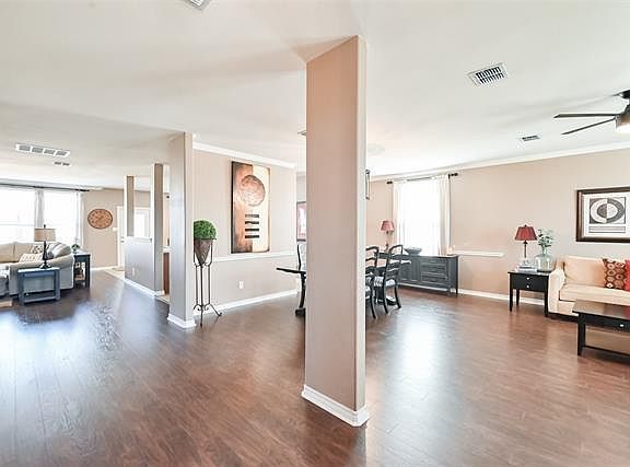 3rd image of 8303 Brigalow St
