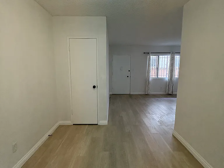 1910 Corinth Ave #3 — Photo 3