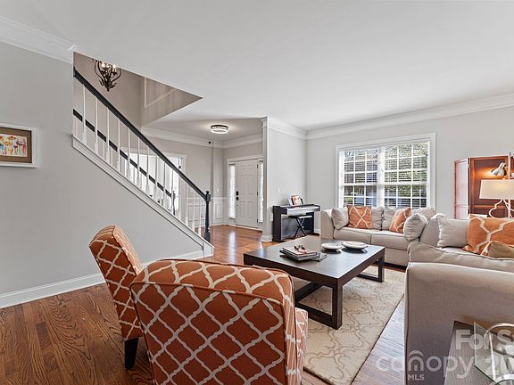 5th image of 9618 Cockerham Ln