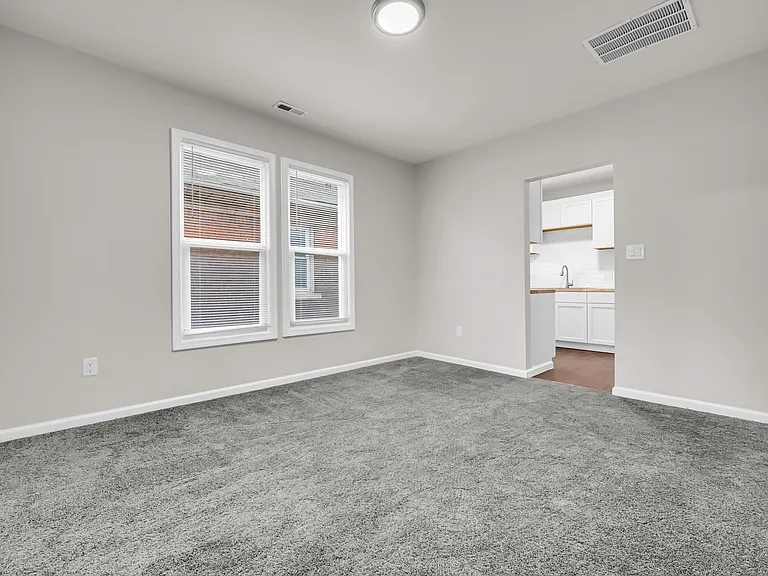 3304 Clairmount St #1B — Photo 5