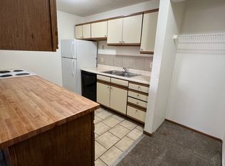 1526 9th Ave S #303, Saint Cloud, MN 56301