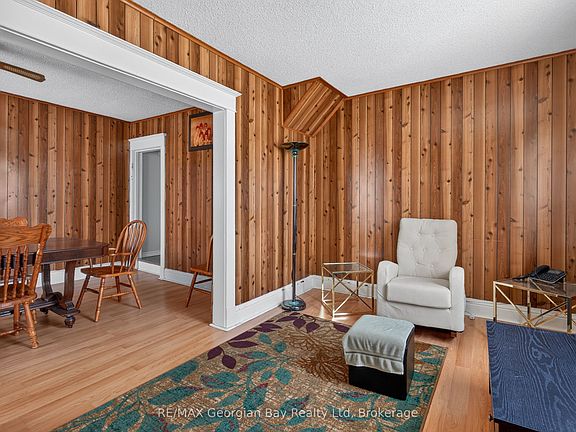 5th image of 375 Horrell Ave