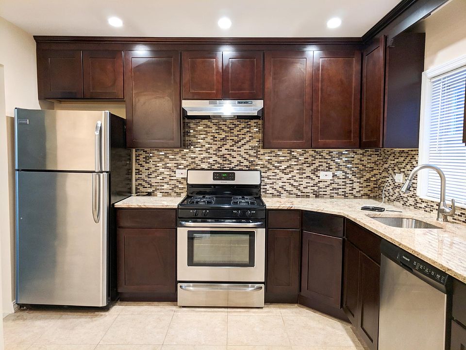 1st image of 21122 41st Ave Fl 2