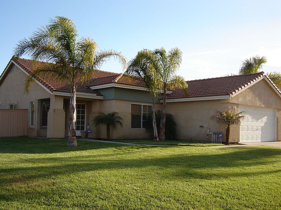 Huge corner lot