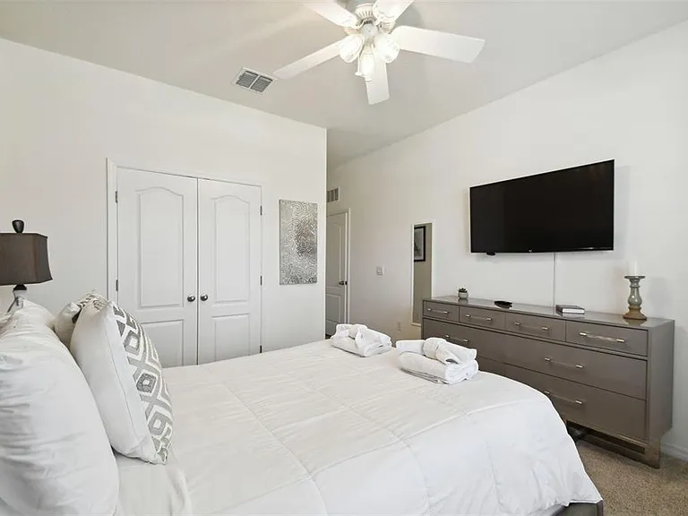7704 Oakmoss Loop — Photo 38