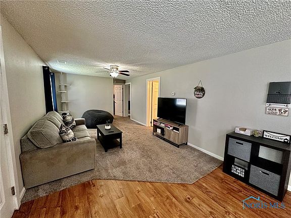4th image of 1637 Payne Ave