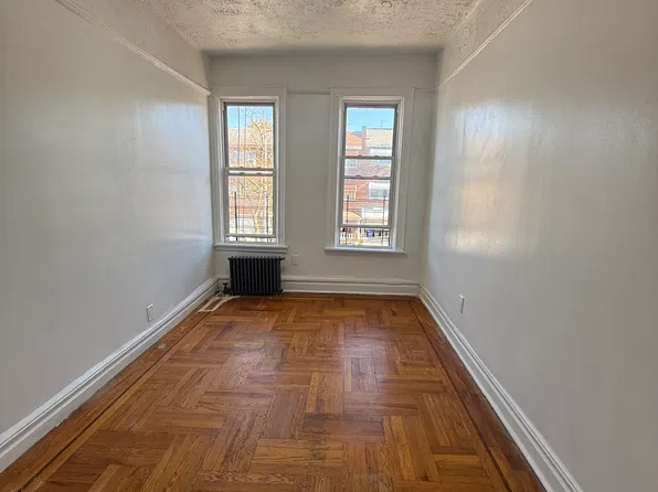 (undisclosed Address), Bronx, NY 10472
