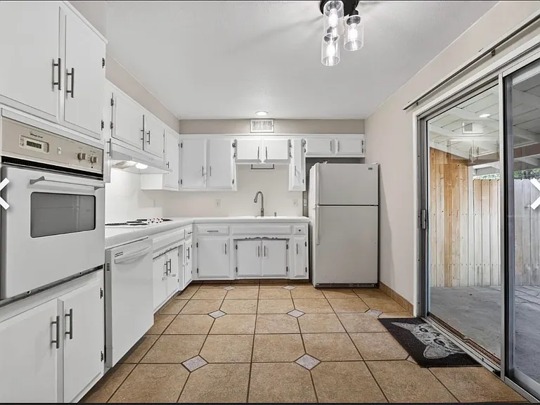 1403 Topaz Way #1 — Photo 9
