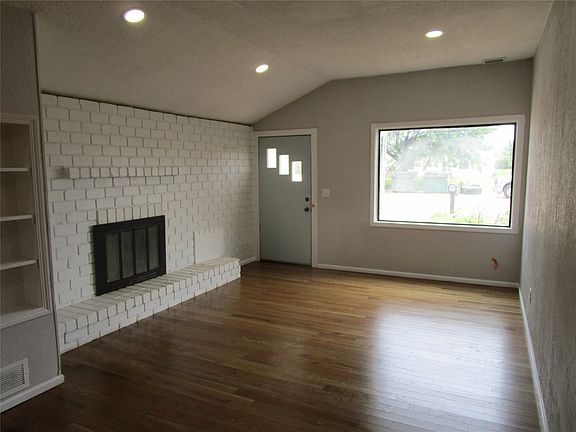 5th image of 2605 C St