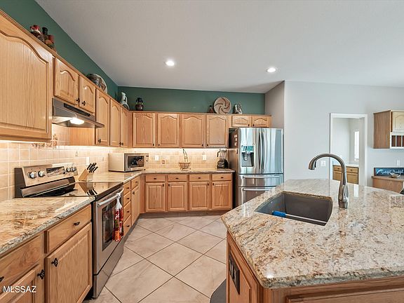 5th image of 62672 E Amberwood Dr