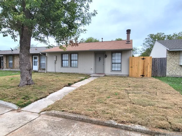 5838 MIDCROWN DR, San Antonio, TX 78218