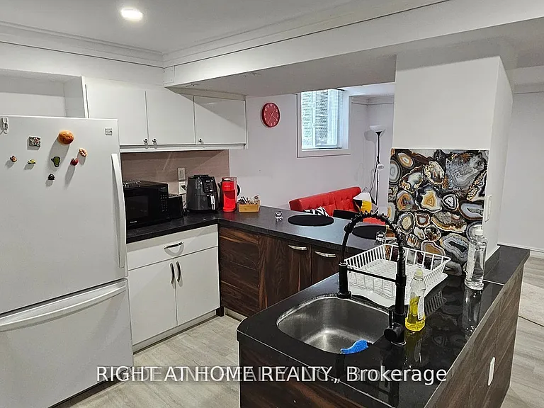 55 Dallas Rd #2 — Photo 5