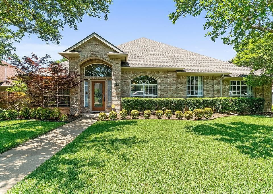 1st image of 2679 Orchid Dr