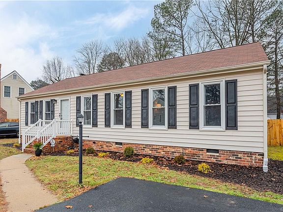 3rd image of 4602 Kingsrow Dr