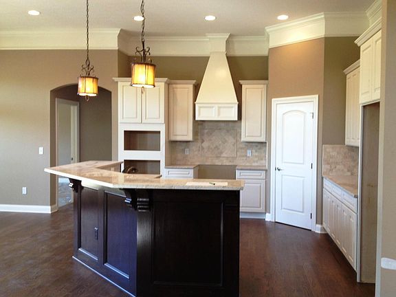 5th image of 9303 Brolio Villa Dr
