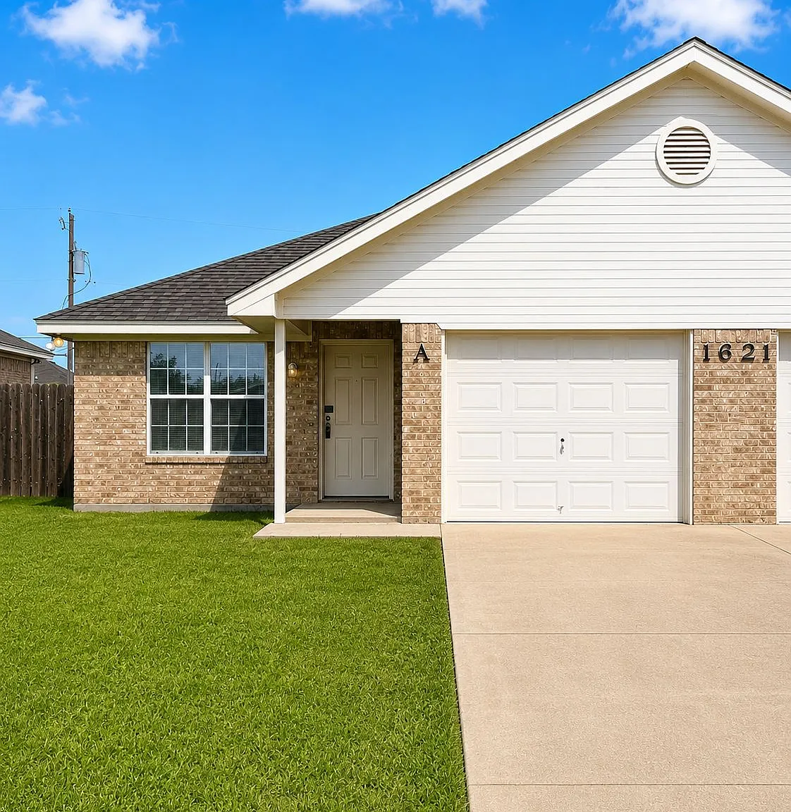 3 bed, 1120 sqft, $1,250 — Photo 1