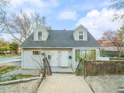 2 Elizabeth Street, Ridgefield, NJ, 07657