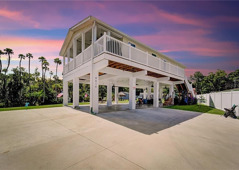 1st image of 8614 Parkway Cir