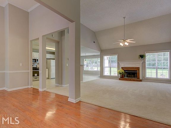 4th image of 56 Mosswood Ln