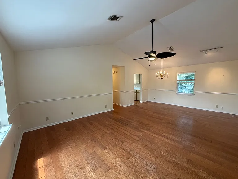 501 Pine St — Photo 5