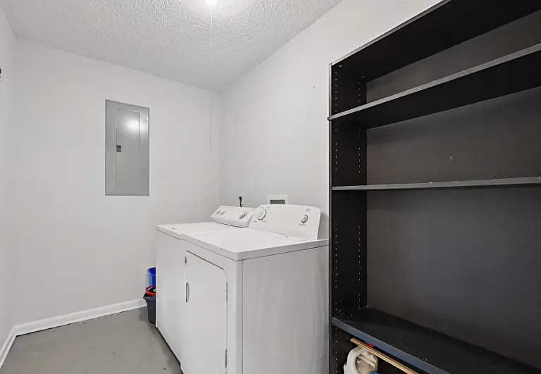2505 Waters Edge Dr — Photo 19