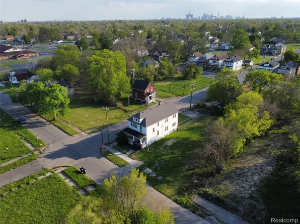 5303 Hurlbut St, Detroit, MI 48213