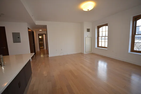 Rented by NY Space Finders Inc. | media 30