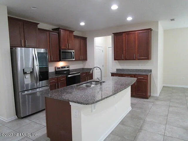 742 Northside Dr S — Photo 11